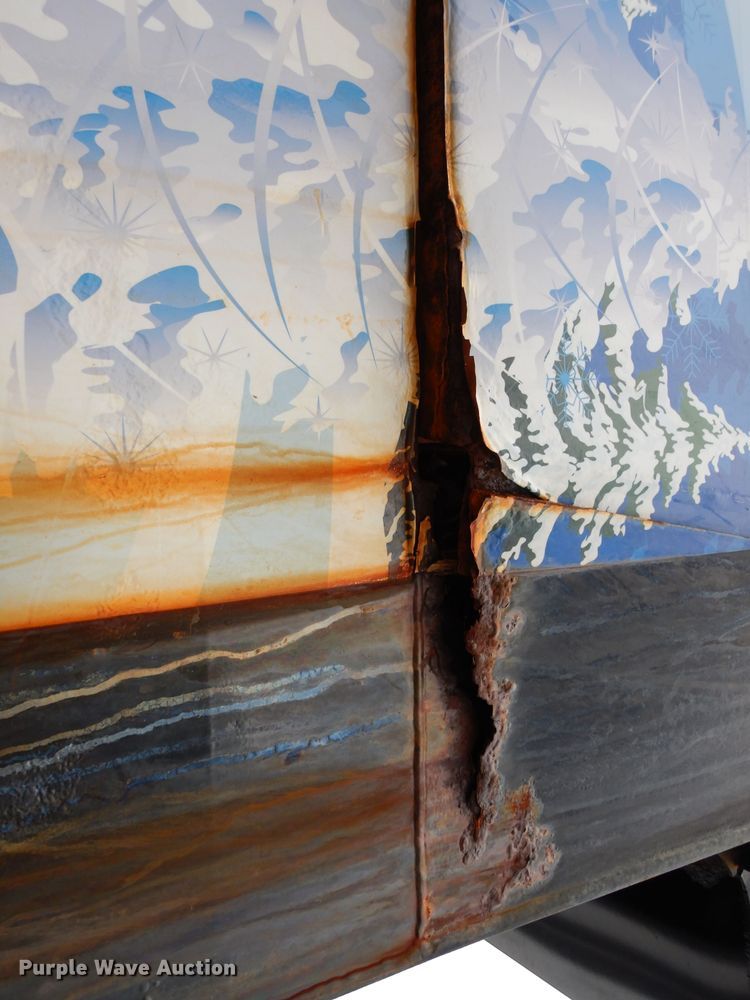 image for item DE4129 2004 GMC 7500 dump truck