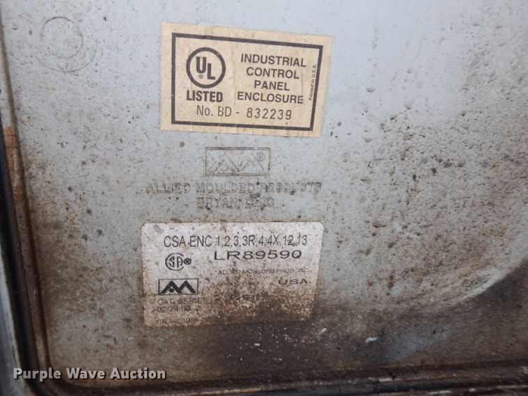 image for item DE4129 2004 GMC 7500 dump truck