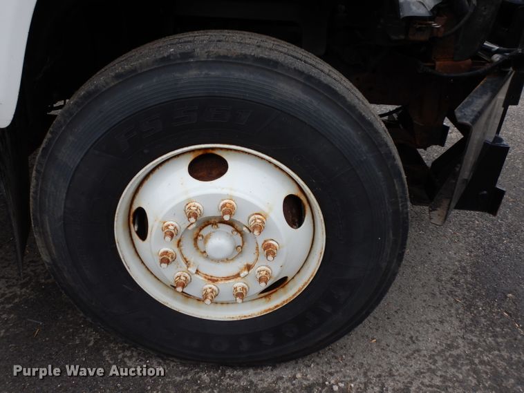 image for item DE4129 2004 GMC 7500 dump truck