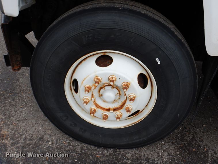 image for item DE4129 2004 GMC 7500 dump truck