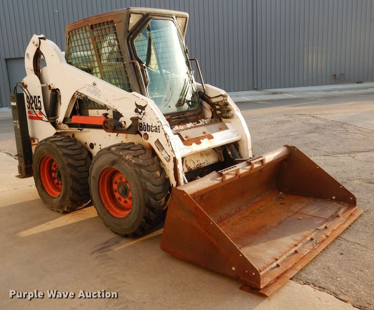 image for item DE4147 2005 Bobcat S205 skid steer