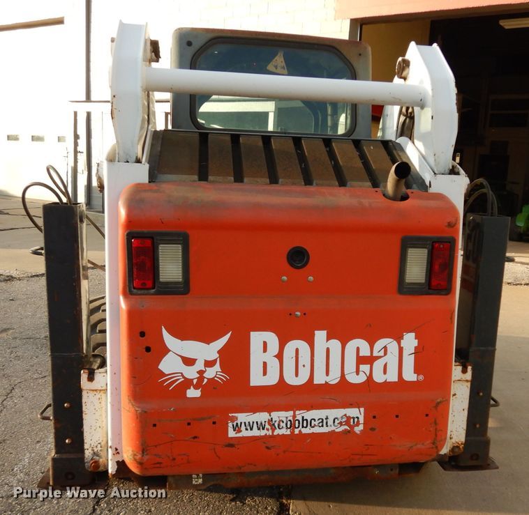 image for item DE4147 2005 Bobcat S205 skid steer