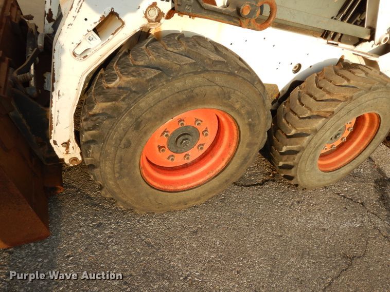 image for item DE4147 2005 Bobcat S205 skid steer