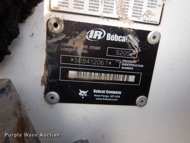 image for item DE4147 2005 Bobcat S205 skid steer