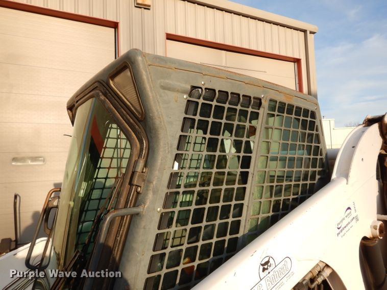 image for item DE4147 2005 Bobcat S205 skid steer