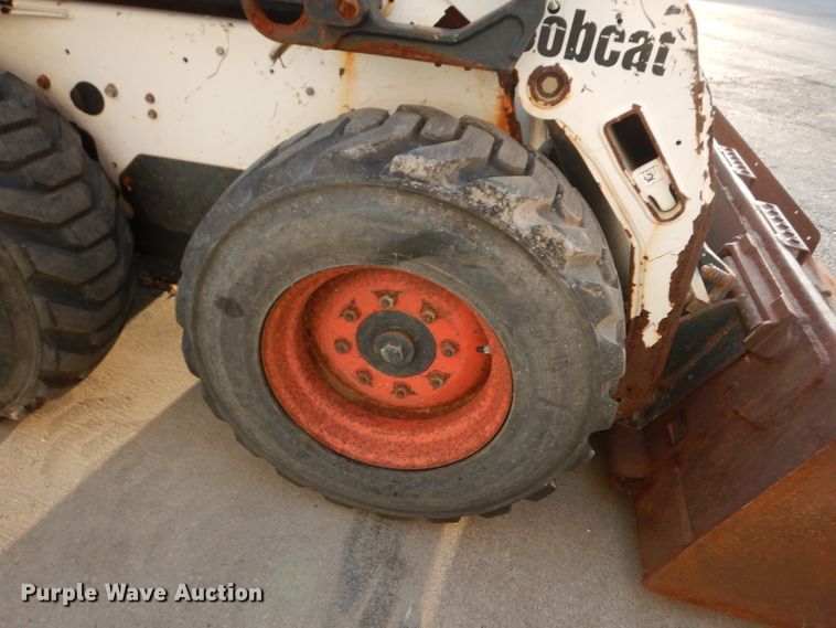 image for item DE4147 2005 Bobcat S205 skid steer