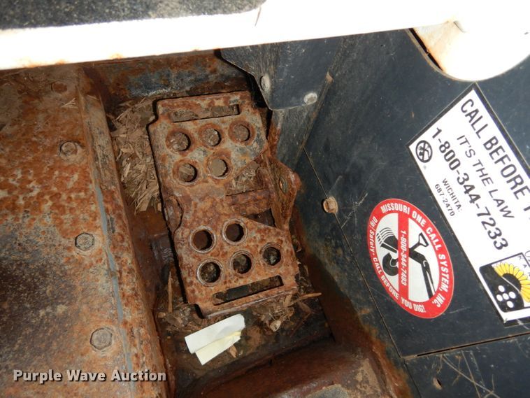 image for item DE4147 2005 Bobcat S205 skid steer