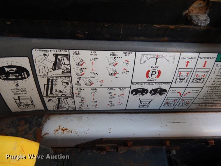 image for item DE4147 2005 Bobcat S205 skid steer