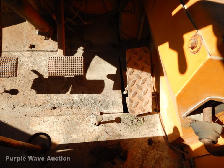 image for item DE4157 1979 Case 580C backhoe