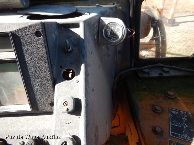 image for item DE4157 1979 Case 580C backhoe