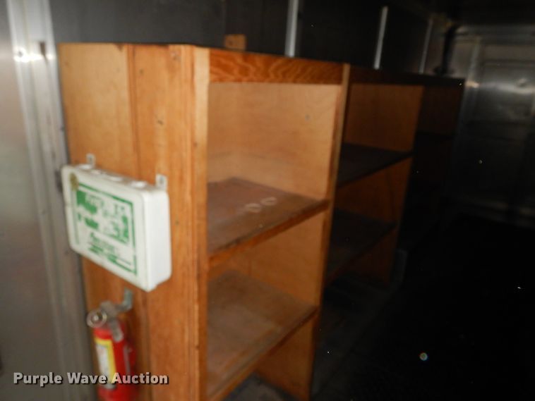 image for item DE4160 2005 Ford E350 Super Duty delivery van