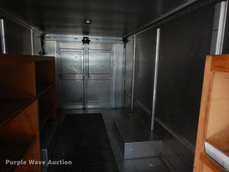 image for item DE4160 2005 Ford E350 Super Duty delivery van