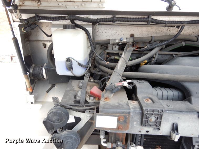 image for item DE4160 2005 Ford E350 Super Duty delivery van