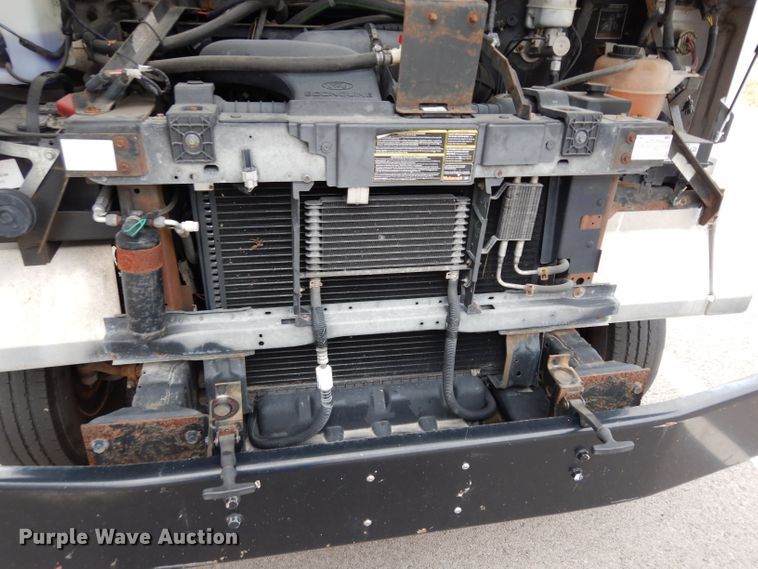 image for item DE4160 2005 Ford E350 Super Duty delivery van