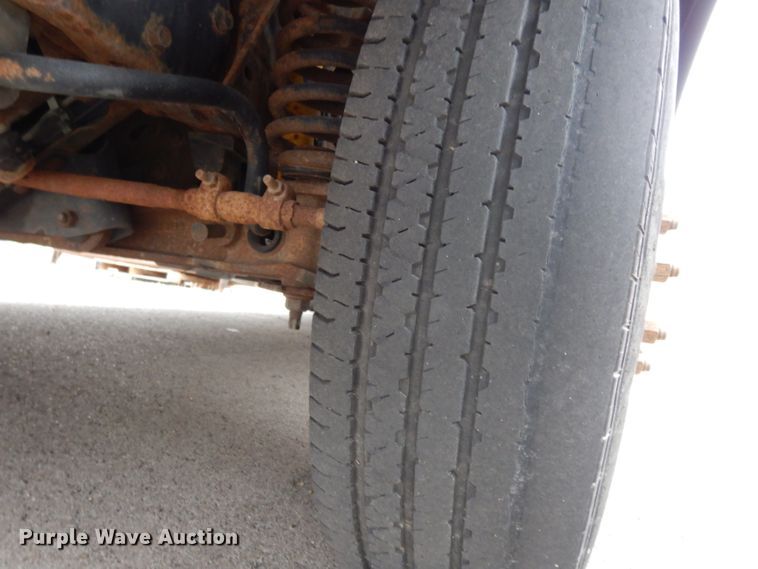 image for item DE4160 2005 Ford E350 Super Duty delivery van