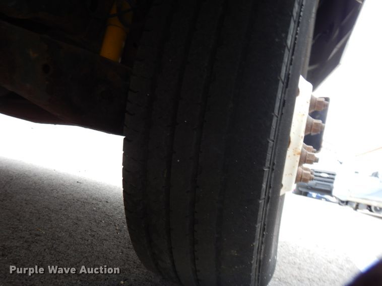 image for item DE4160 2005 Ford E350 Super Duty delivery van