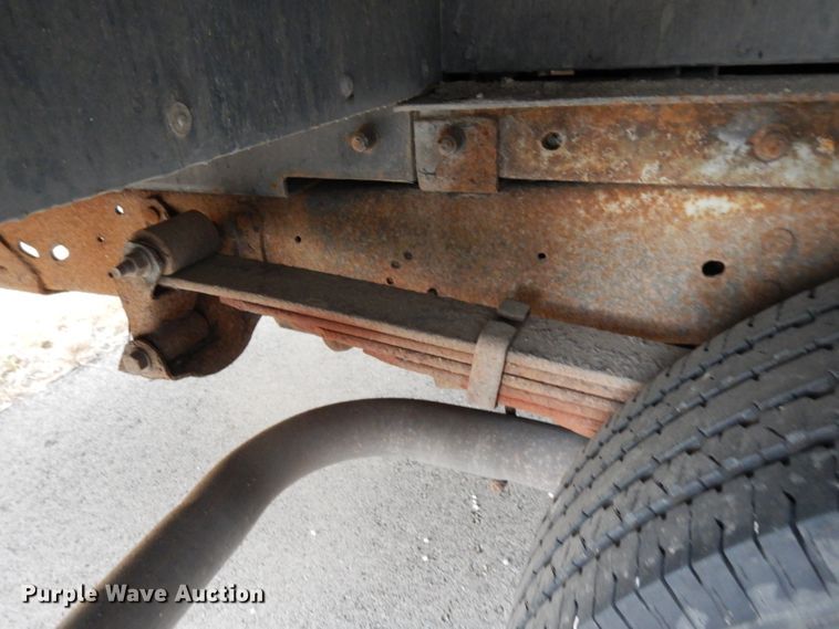 image for item DE4160 2005 Ford E350 Super Duty delivery van