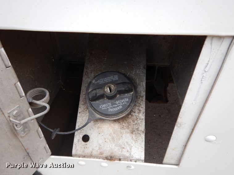 image for item DE4160 2005 Ford E350 Super Duty delivery van