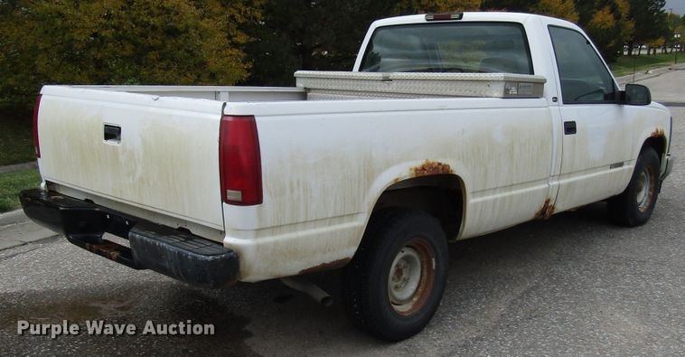 image for item DG6602 1997 GMC Sierra 1500 pickup truck
