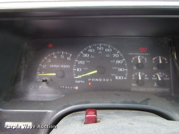 image for item DG6602 1997 GMC Sierra 1500 pickup truck