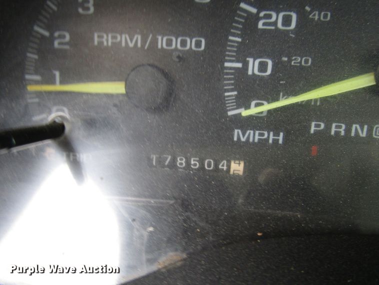 image for item DG6602 1997 GMC Sierra 1500 pickup truck