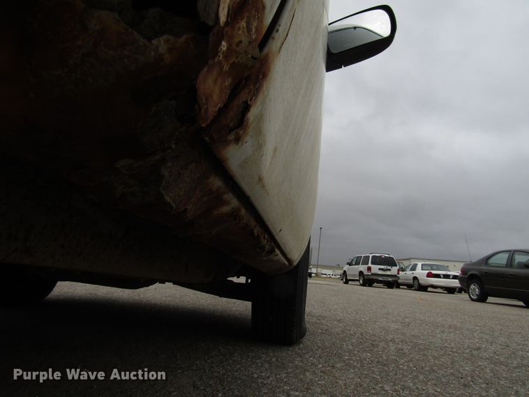 image for item DG6602 1997 GMC Sierra 1500 pickup truck