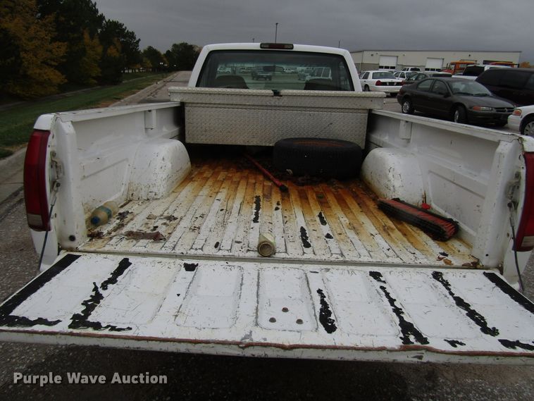 image for item DG6602 1997 GMC Sierra 1500 pickup truck