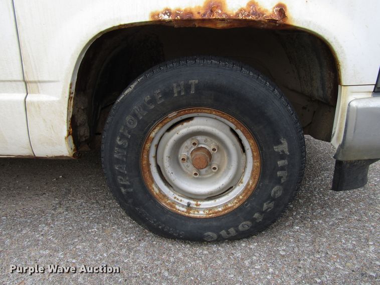 image for item DG6602 1997 GMC Sierra 1500 pickup truck