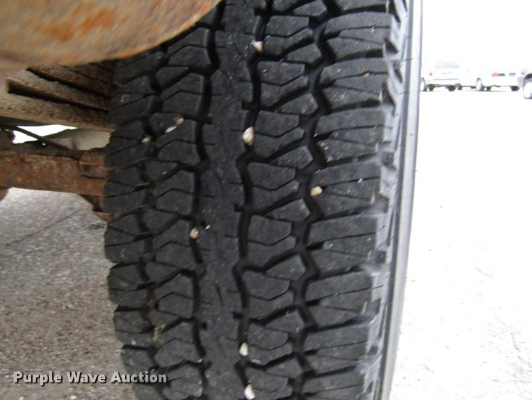 image for item DG6602 1997 GMC Sierra 1500 pickup truck