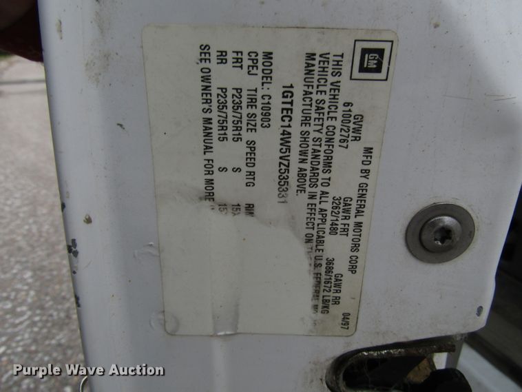 image for item DG6602 1997 GMC Sierra 1500 pickup truck