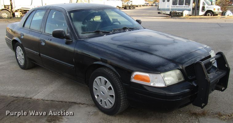 image for item DG6673 2011 Ford Crown Victoria Police Interceptor