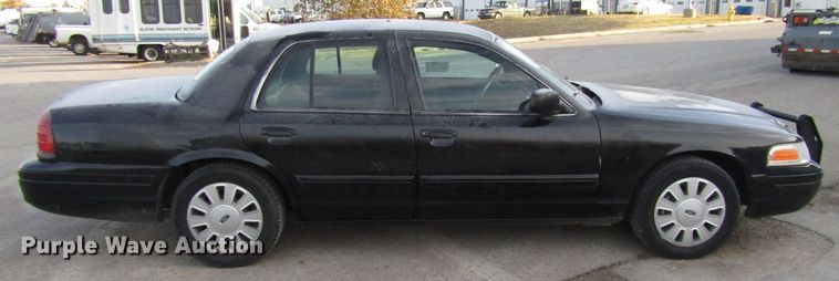 image for item DG6673 2011 Ford Crown Victoria Police Interceptor