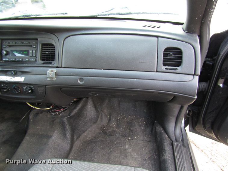 image for item DG6673 2011 Ford Crown Victoria Police Interceptor