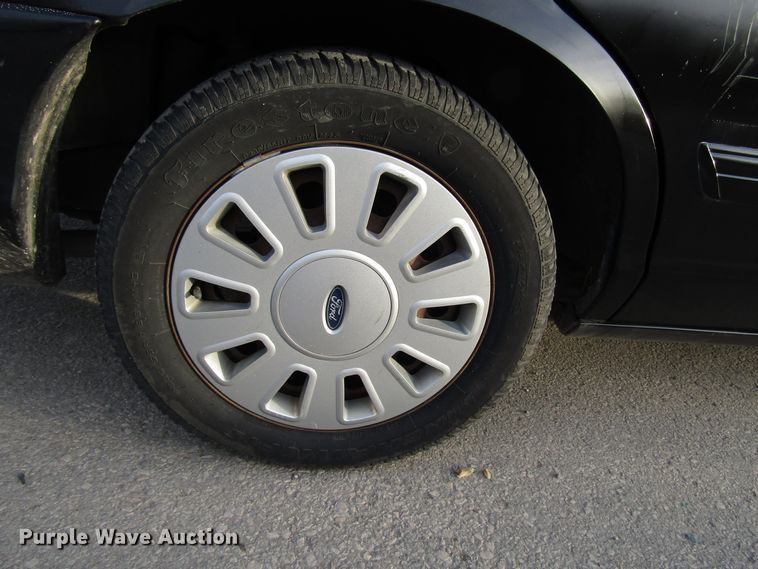 image for item DG6673 2011 Ford Crown Victoria Police Interceptor