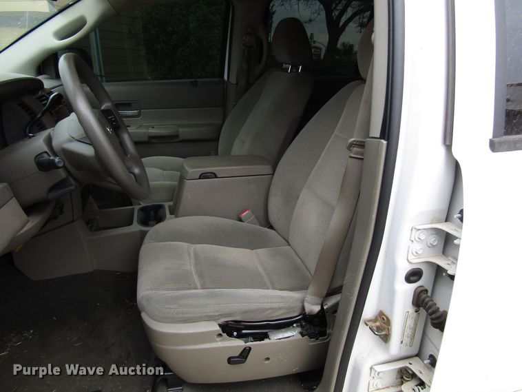 image for item DG6738 2005 Dodge Durango SUV