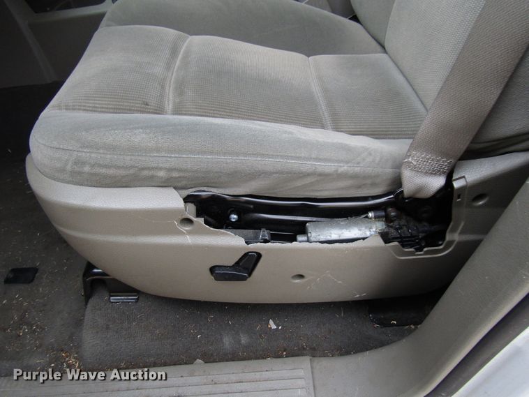 image for item DG6738 2005 Dodge Durango SUV