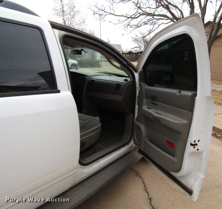 image for item DG6738 2005 Dodge Durango SUV