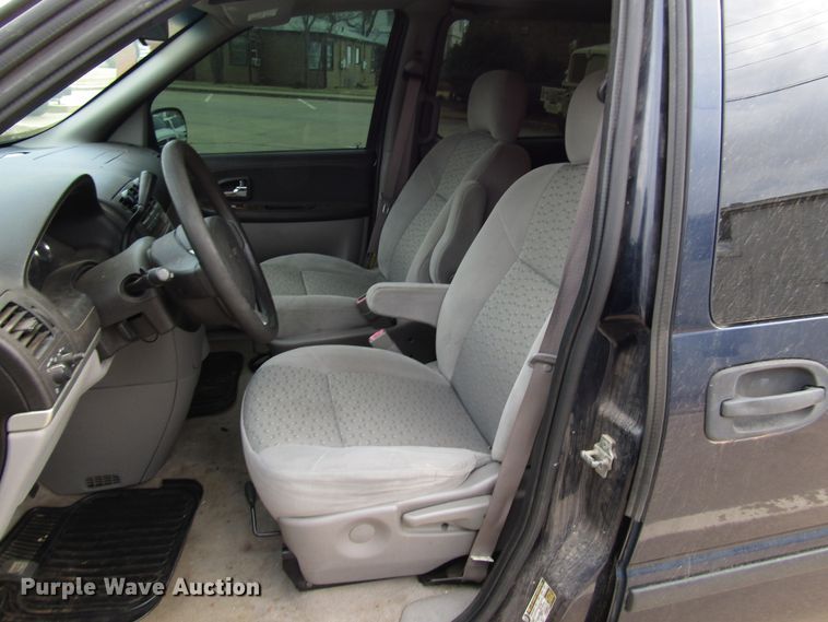 image for item DG6739 2005 Chevrolet Uplander SUV