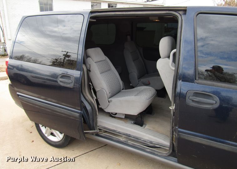 image for item DG6739 2005 Chevrolet Uplander SUV