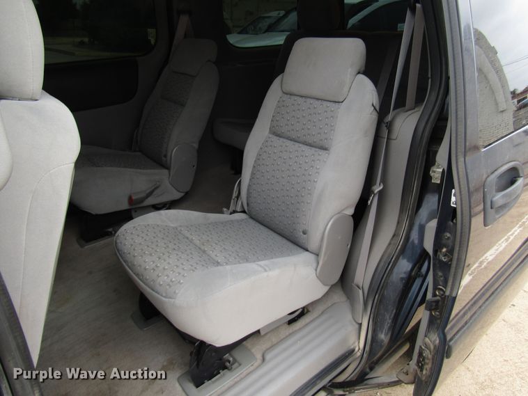 image for item DG6739 2005 Chevrolet Uplander SUV