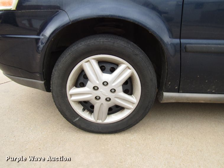 image for item DG6739 2005 Chevrolet Uplander SUV