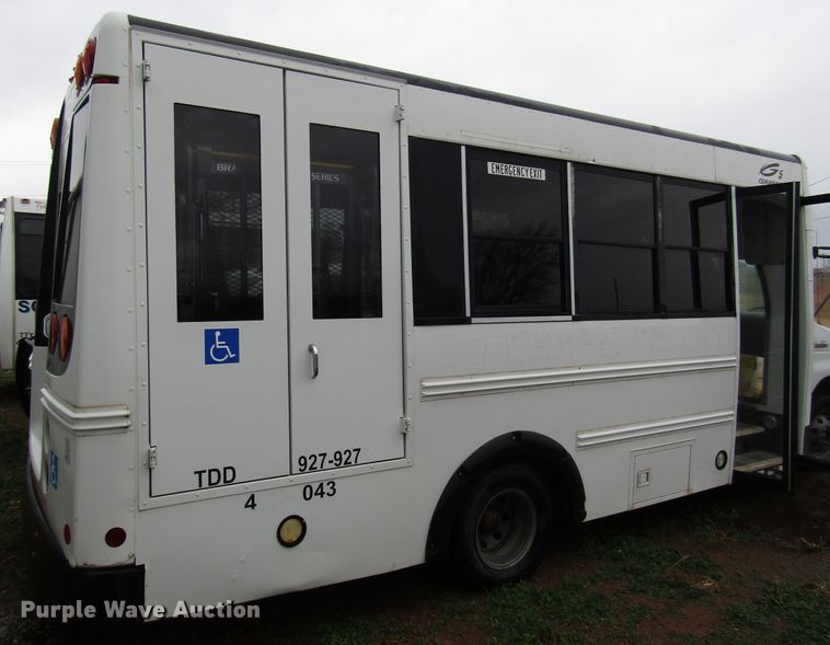 image for item DG6740 2007 Ford E450 shuttle bus