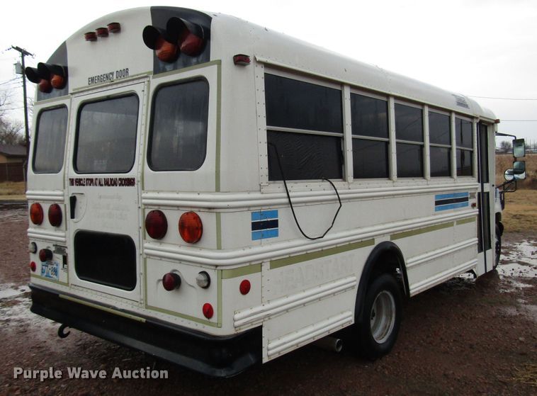 image for item DG6741 2001 Ford Econoline E450 shuttle bus