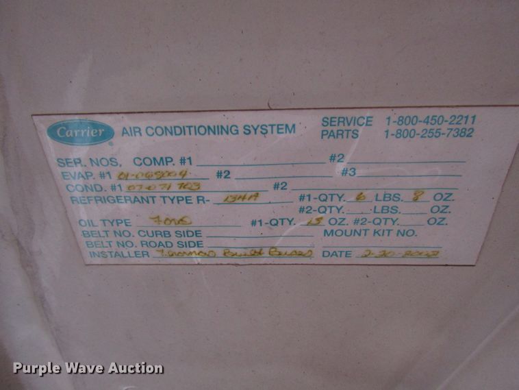 image for item DG6741 2001 Ford Econoline E450 shuttle bus