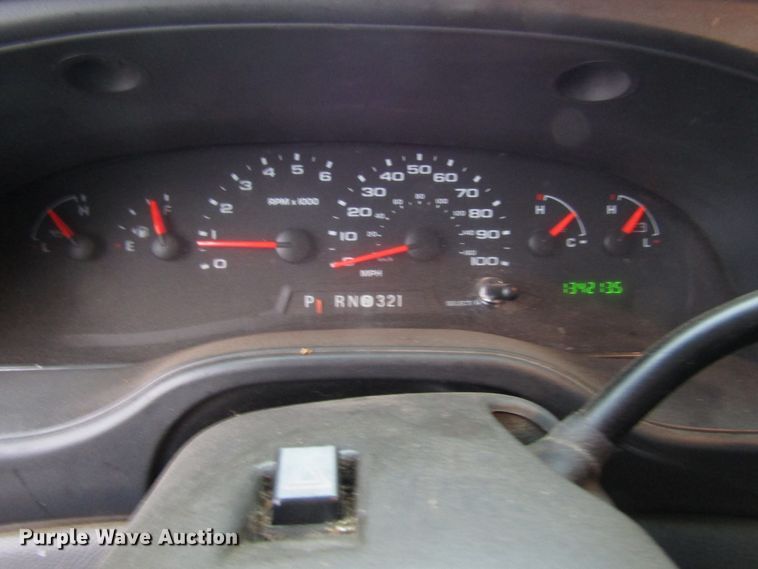 image for item DG6742 2007 Ford Econoline E450 shuttle bus