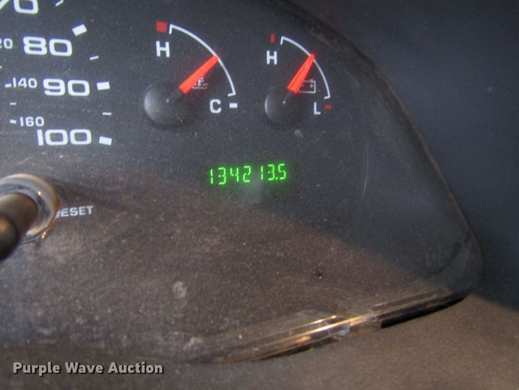 image for item DG6742 2007 Ford Econoline E450 shuttle bus