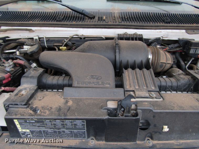 image for item DG6742 2007 Ford Econoline E450 shuttle bus