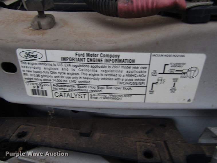 image for item DG6742 2007 Ford Econoline E450 shuttle bus