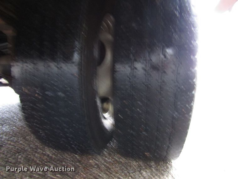 image for item DG6742 2007 Ford Econoline E450 shuttle bus