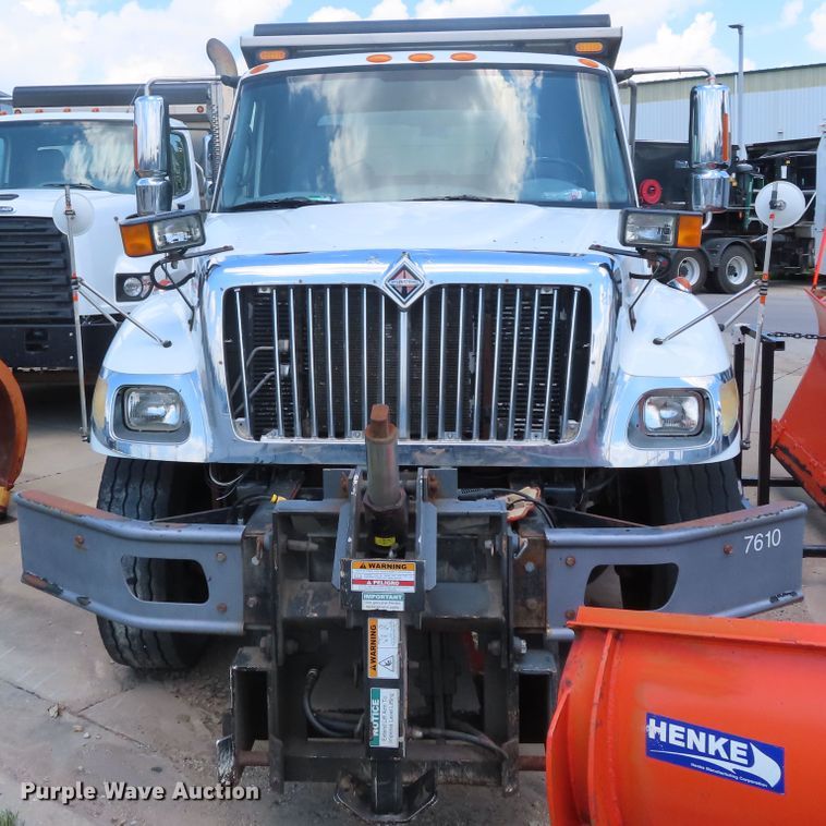 image for item DH0263 2007 International 7400 dump truck